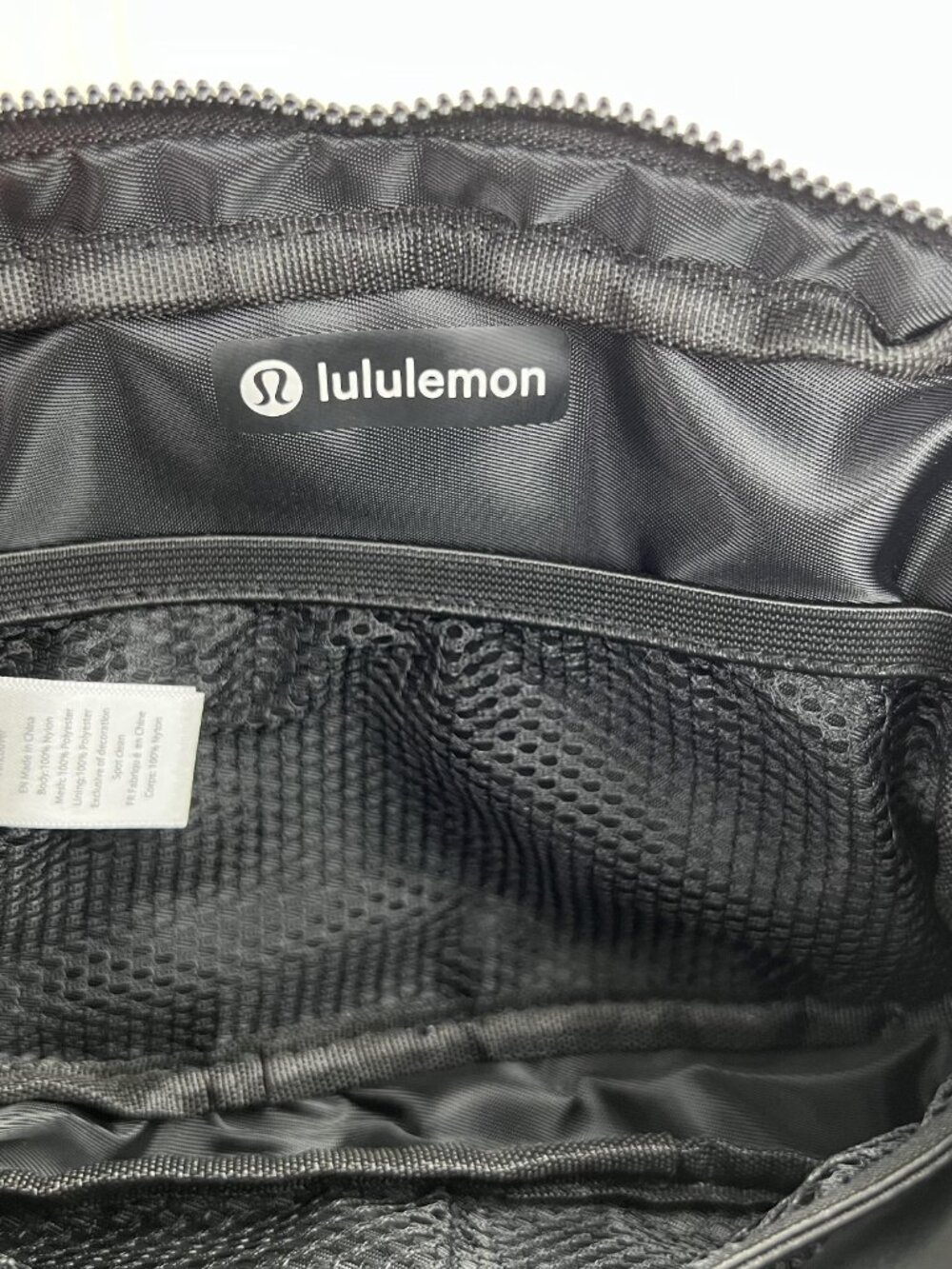 Lululemon Everywhere Belt bag - Picture 6 of 11